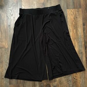Lane Bryant Capri/gaucho bottoms